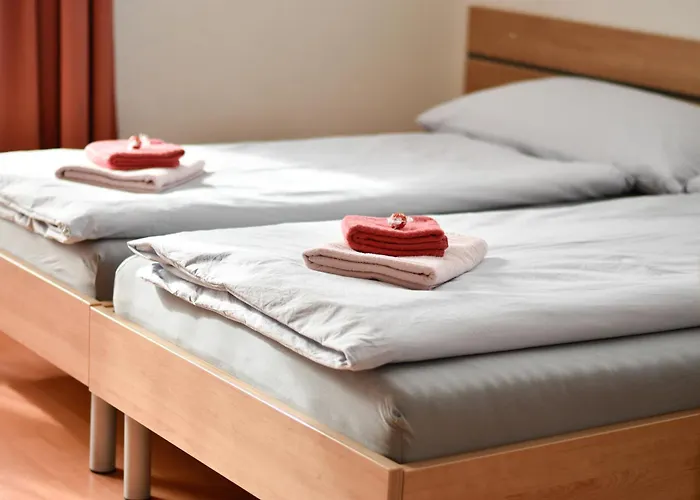 Heidi アパート サース フェー